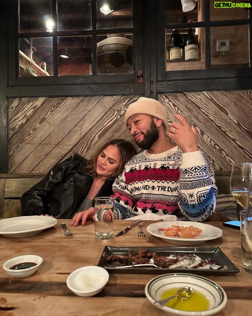 Chrissy Teigen Instagram - New York Christmas was the best idea