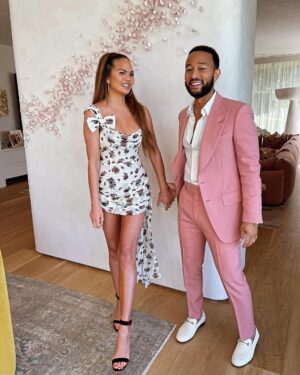 Chrissy Teigen Instagram - I had a really nice birthday 🥹 went to to see my friends @flamingo_estate, had a beautiful lunch with friends, then did ketamine therapy and saw space and time and baby jack and some weird penguins and cried and cried and cried. Then laid with my babies, then hot pot, then hung with my best friend 💗
