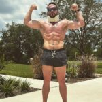 Christopher Lindsey Instagram - 40. #Endofheartache #messiahofthebackbreaker #bmf