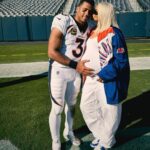 Ciara Instagram - I love you so much. #3 💙🧡🤍