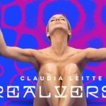 Claudia Leitte Instagram – Disponível agora em todas as plataformas digitais, o #Realverso #LadoB :) 
Porque a gente tá escrevendo uma história feita de encontros, paixão, música e amor!