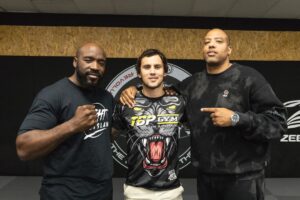 Claudio Puelles Instagram - Fotos del #seminario de @claudio_puelles en #tbp #grappling #visitastbp #ufc #luchadorufc #ufcperu