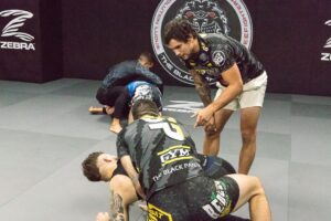 Claudio Puelles Instagram - Fotos del #seminario de @claudio_puelles en #tbp #grappling #visitastbp #ufc #luchadorufc #ufcperu