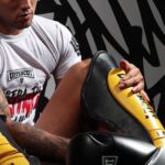 Claudio Puelles Instagram - 🥊Los mejores aliados para tu entrenamiento esta temporada ‼️ Guantes de box y MMA, canilleras, vendas y todo lo que necesitas para llegar al próximo nivel. Encuentra toda la línea @uppercut.pe 2023 en @centralsportperu 🛒🇵🇪 . . . . . #claudiopuelles #PrinceOfPeru #uppercutperu #centralsports #MMA #boxing #training #gear #peru #arribaperu