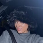 Connar Franklin Instagram - cozied up ❄️🧦🧣