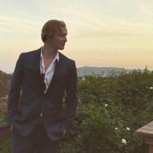 Connor Weil Instagram - The mountains call

#sunset