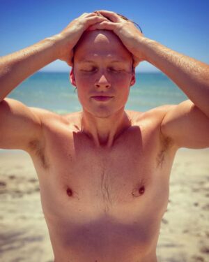 Connor Weil Instagram - This heat though ☀️🔥