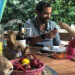 Constantine Markoulakis Instagram - Χριστός Ανέστη! Αυτό το Πάσχα θα το θυμόμαστε για πάντα. Η μέρα της Αναστάσης επιβεβαιώνει την αξία της σ’ αυτό που όλοι περιμένουμε, να ανταμώσουμε ξανά. Χρόνια πολλά, ιδίως σ’ αυτούς που περνούν αυτή τη μέρα μόνοι, σύντομα θα είμαστε και πάλι μαζί! #covid #spondee #semeliestate #αυτότοπάσχαθατοθυμόμαστεγιαπάντα