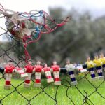 Constantine Markoulakis Instagram - Τα βρήκα κρεμασμένα σ’ έναν σκουριασμένο φράκτη, έξω από ένα εγκαταλειμμένο οικόπεδο. Κάποιο αγόρι θα τα κρέμασε εκεί, ποιος ξέρει γιατί. Σκέφτηκα πως μοιάζουνε με τάμα: κάποτε, σύντομα, θα ‘μαστε και πάλι μαζί.