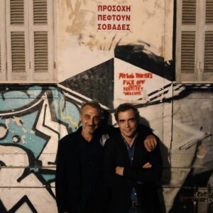 Constantine Markoulakis Instagram - «Πέφτουν σοβάδες» αλλά δε φοβόμαστε, μόνο μη μας πέσει ο ουρανός στο κεφάλι (για όποιον διάβαζε Αστερίξ)
@minosmatsas