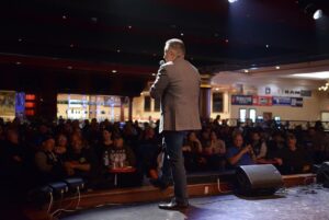 Craig Shoemaker Instagram - #DirtyBirds #Follow these #FunnyPeople @nickcomic @officialcraigshoemaker @jenmurphycomedy @josephvecsey1 @edigibson1 and #MrDirty @gabelopezcomedy 
#ComediansAreEssential #LasVegas #VegasComedy #Uncensored #10YearsDirty #DirtyBirdsForever #PackedHouse #VegasEntertainment #Vegas #DirtyBirdFamily #LoveMaster #OnlyAtSouthPoint @southpointlv 
📸 @quickstylephoto