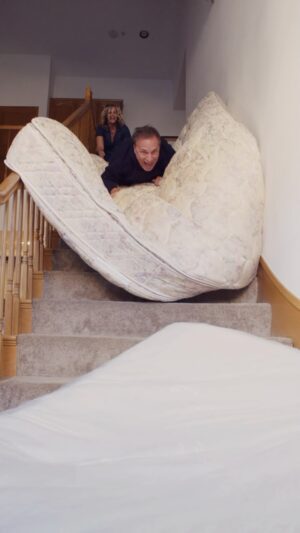 Craig Shoemaker Instagram - I’ve always had trouble sleeping, but this has been a game changer 🙌🙏😴🛌 thank you @mygreenmattress !!! (Ps… wait till the end for a laugh 😂)

#sleep #sleepaid #mattress #sleeptips #bed #bedroom #unboxing #unboxingvideo