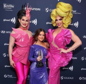 Cynthia Lee Fontaine Instagram - @marenmorris Thank you for your love and support to our community ! Thank you for support us Drag Performers . Not just only present this extraordinary award to you but also having our conversation, makes me realized how important is for you for people to understand the concepts of inclusivity and acceptance. You are a very talented individual and I wish you the best !  Congratulations on everything!  And we thank you ! And Happy Mother’s Day ! 

@alyssaedwards_1  it’s was a pleasure to present this award with you . You are a superstar ! You look extraordinary good last night and also congrats on your 20th anniversary of #beyondbelivedancecompany ! I wish you the best ! 

This is what I called a real celebration : 
Allies and LGBTQI plus community together !  So happy ! 

@glaad thank you so very much for this opportunity! 

#fyp #allies #love #acceptance #glaadawards #glaadmediaawards #cucu #activism #inclusivity #respect #media #rupaulsdragrace