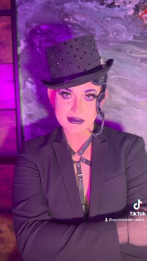 Cynthia Lee Fontaine Instagram - 👏Today we had 700 heroes on list to speak  at the comité at the Capitol of TX against the bills #SB12 and #SB1601 .Just 17 supporting this bills . 
So proud of my #LGBTIQ+ community . Thanks to @CharlieKBonner for speak and all the updates ! 👏

💕So let’s celebrate and enjoy drag with the new episide of #bootlegopinions show by @yuhuahamasaki on @youtube  With special guest : Me talking about the runway look from last weeks episodes of @rupaulsdragrace #Season15 link on my story !  Look and hair by me . 
Video by @armando.blue look and hair by me . 

#fyp #viral #rupaulsdragrace #bootlegopinions #cucu #win #ByeBills #tiktok #dragqueen #dragqueenshow #dragstorytime #love #fashion #gloves