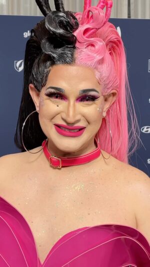 Cynthia Lee Fontaine Instagram - Drag artist, activist & @dragoutthevote national co-chair, who appeared on the 8th & 9th seasons of @rupaulsdragrace, @cynthialeefontaine, stopped to chat with @thequeerreview’s @jameskleinmann on the red carpet at the 34th @glaad Media Awards ahead of presenting country singer @marenmorris with the Excellence In Media Award for her allyship to the LGBTQIA+ community. 

#glaadawards #cynthialeefontaine #dragrace #dragperformer #dragartist #dragqueen #drag #dragperfection #lgbtqia #lgbtq #thequeerreview