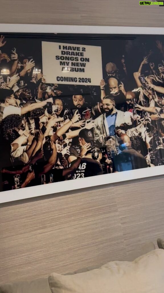 DJ Khaled Instagram - Fan luv One ting u know Ima do is give you CHUNE ! Working on my new album is been one special experience. I explain later alot has change ALOT , keep you 🫵🏽 updated ! All praise to the most high thank you for everyting GOD thank you I hear and see so clear !!!!!!!!!!!!! Clarity !!!! Can’t wait to share the journey with my fan’s worldwide . 🫵🏽You know what up we don’t fold , I ROLL WIT GOD ! Love is the way ! @wethebest