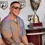 Daddy Yankee Instagram - Honrado de ser parte de una nueva liga en el deporte en USA @propadelleague Con mucho orgullo les comparto que soy el dueño de la franquicia en ORLANDO- FLORIDA. El PADEL es el deporte de mayor crecimiento a nivel mundial 🌎 🌍. Hoy, oficialmente se inicia una nueva era en el deporte de los Estados Unidos con la llegada de la nueva liga @propadelleague Recuerden bien este día porque nosotros vamos a hacer una de las ligas mas fuertes en 🇺🇸 al nivel del la NBA, MLB, NHL, UFC etc estamos reaDY! Vamos! Let’s Gooo!!! 🎾🎾🎾🎾🔥🔥🔥🔥🔥 Grandes Movidas, Grandes Negocios!! #Padel #propadelleague #Padeltennis #sports @delpotrojuan @marcos.delpilar @tommyhaasofficial