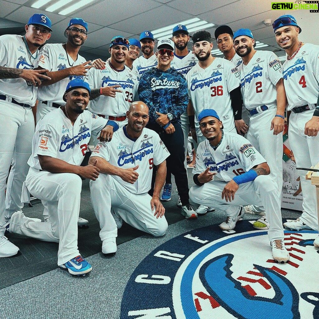 Daddy Yankee Instagram - Empezamos La Liga Invernal De Baseball Profesional Roberto Clemente. Aquí mi equipo @santurcelbprc Tamo’ reaDY 🦀🔥 ⚾ 🔥⚾ 🇵🇷 Estadio Hiram Bithorn