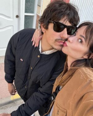 Dafne Fernández Instagram - 38 vueltas al sol 🎂
Gracias a mi familia hermosa por hacer de este día un día especial @mariocgirela @satine12 @esmegarmor @ifecontoxsgs