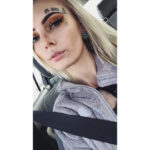 Daisy Coleman Instagram - Focusing on makeup and art a lot again lately 🙈 Who wants to know how to do this lovely apricot eye look? 🙋🏼‍♀️