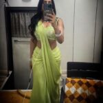 Daksha Nagarkar Instagram - Do not be lazy, keep it desi . . Stylist - Saranya_raov Outfit - prashantikumarlabel Accessories - trinkaholic #dakshanagarkar #love #happy #saree #mirrorselfie #selfie #shotoniphone #instagram #instagood #instalike #instadaily