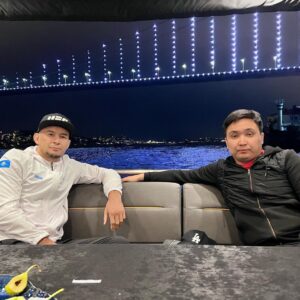 Damir Ismagulov Instagram - Хорошо покатались и отлично провели время в Турции , думаю что здесь лучший сервис и однозначно лучшая еда в мире, так вкусно я давно не ел😋 #времяотдыха