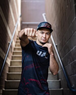 Damir Ismagulov Instagram - Ещё немного и в бой 🥊🔥