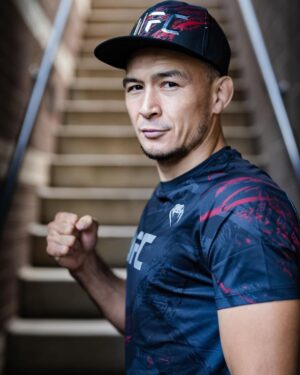 Damir Ismagulov Instagram - Ещё немного и в бой 🥊🔥