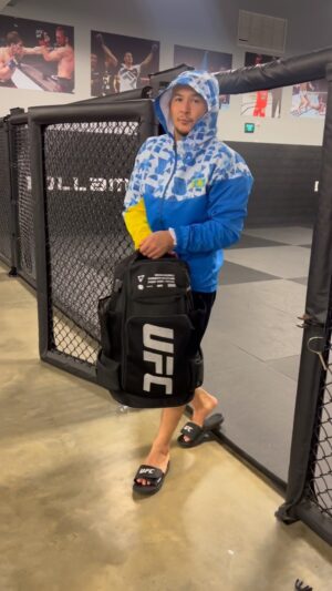 Damir Ismagulov Instagram - Прибыл на базу @americantopteam 💪🏻 месяц до боя!