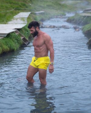 Dan Bilzerian Instagram - Iceland is such a cool place, volcanic hot springs at 5am