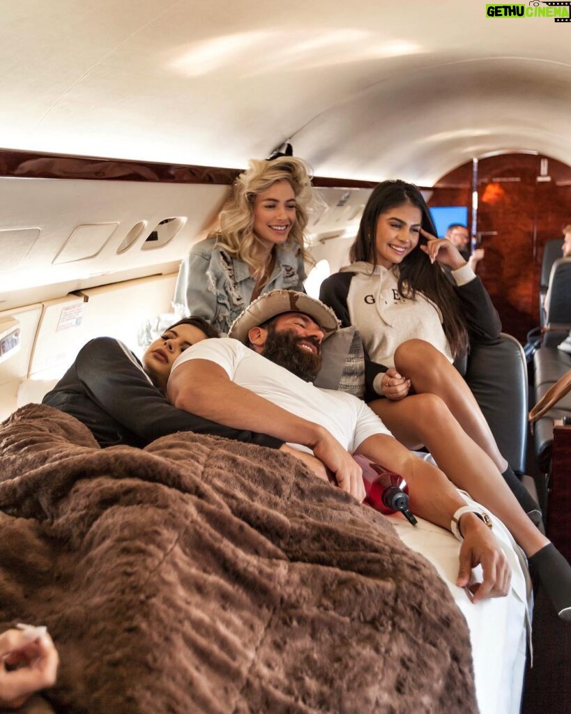 Dan Bilzerian Instagram - Vegas with my sister wives