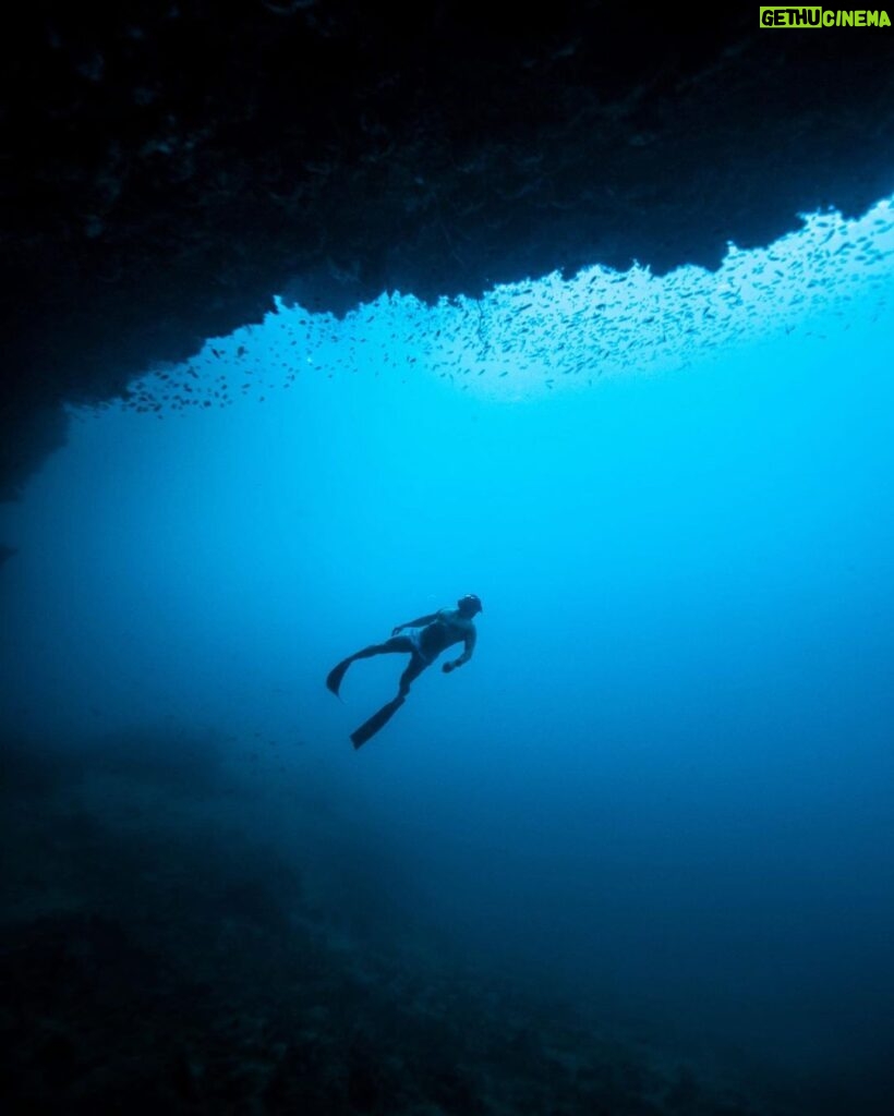 Dan Bilzerian Instagram - Cave diving w @tones.of.blue Sri panwa