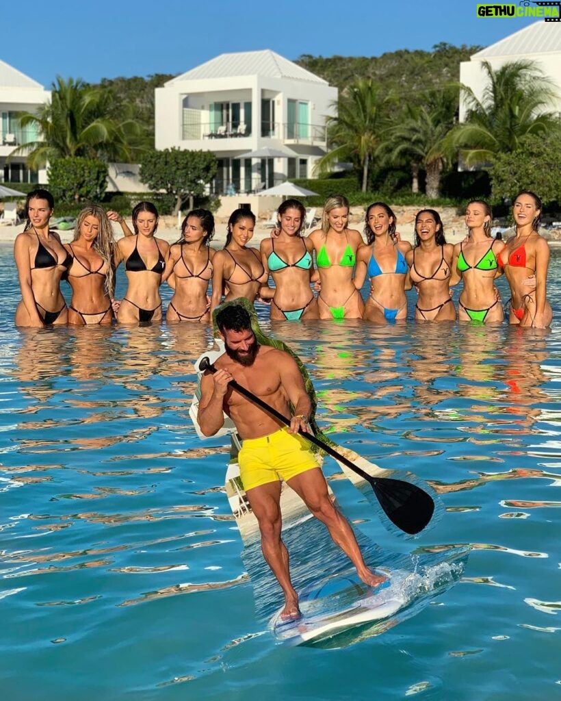 Dan Bilzerian Instagram - Didn’t take many pics this trip, but here’s me paddleboarding Turks & Caicos