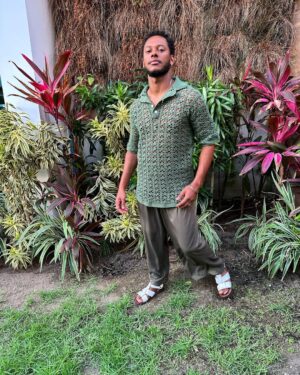 Dan Ferreira Instagram - Roupa de Domingo pro segundo dia de @afropunkbahia. 

@ateliemaodemae 
Styling: @carolinecostax 

#AfroPunkBahia #AfroPunk