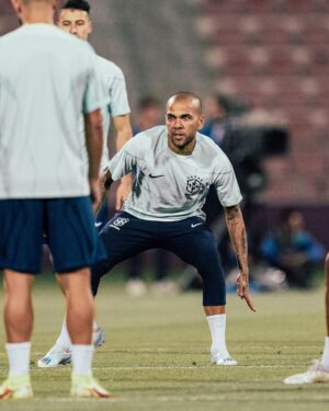 Dani Alves Instagram - Foco na missão meus guerras!!
#GoodCrazyGang🤪
#WorldCup2022 #Qatar 
#Brasil🇧🇷
