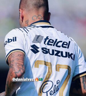 Dani Alves Instagram - Gracias mi gente por el día de ayer, nosotros somos Pumas y cuando alguien venga a nuestra casa hay que sentir eso!

Nunca dejen de alentar ni de apoyar al equipo… EN LAS BUENAS Y  EN LAS NO TAN BUENAS!

#VAMOSQUEVAMOS #PUMASBOYZZZ🤪 #DomCrazy77😎