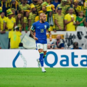 Dani Alves Instagram - Obrigado futebol por proporcionar tantas sensações, tantas lições e tantos aprendizados.

A caminhada é árdua, mas se você é constante e resiliente com rapidez, ela sempre te proporciona coisas incríveis.

A vida não é um sprint, ela é uma maratona que só acaba quando você chegar na sua meta!
#FocoNaMissão

#WorldCup2022 #Qatar #Brasil