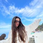 Daniela Collu Instagram – La vita è un festival, preferibilmente sul tetto di un dammuso ♥️ @the_island_festival Pantelleria