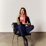 Daniela Collu Instagram - *Leagendine ovvero il “me lo segno” più amorevole del 2024 e oltre ♥️ Abbiamo costruito questo progetto da un’idea di @she.lab insieme a @martinapinto @valeria_de_chiara @cucinare_stanca, con le splendide copertine illustrate da @michelapicchi, e lo abbiamo realizzato con l’aiuto di @varsi_artlab e @teetalygram. La mia dura un anno, quella delle mie amiche è senza data, potete pensarle separate o in abbinamento, e spero possiate usarle per le cose belle che arriveranno e che riusciremo a creare per noi, per tutte e tutti. Vi lascio il link per acquistarle nelle stories e un grazie grande come il mondo per chi le ha già scelte come regalo di Natale per sé o per qualcuno che ama 🤶🏻✨🫶🏻 Le foto, stupende, sono di quel mito di @ornella.mercier