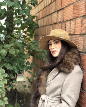 Dariya Voskoboeva Instagram - Мне часто пишут о том, как же узнать цвет своей ауры. Это не сложно, если у вас есть способности к этому🙏.
Но также существует математический способ, который очень близок к правде
.
Берем дату рождения, например, 15.05.1955 = 1+5+0+5+1+9+5+5 = 31 = 3+1 = 4. Получаем нумерологическое число 4. Ему соответствует конкретный цвет в таблице, который и будет цветом вашей ауры🙌.
.
🍁Число 1 – это красный цвет.
🍁Число 2 – это оранжевый.
🍁Число 3 – желтый цвет.
🍁Число 4 – зеленый.
🍁Число 5 – индиго.
🍁Число 6 – синий.
🍁Число 7 – фиолетовый.
🍁Число 8 – розовый цвет.
🍁Число 9 – бронзовый цвет.
.
Пишите в комментариях какой цвет ауры у вас и посмотрим, какой цвет самый популярный, а какой редкий👇.
Если хотите чтобы я рассказала о каждом цвете отдельно, также сообщайте мне в комментариях👇.
. .
#ДарияВоскобоева #тв3