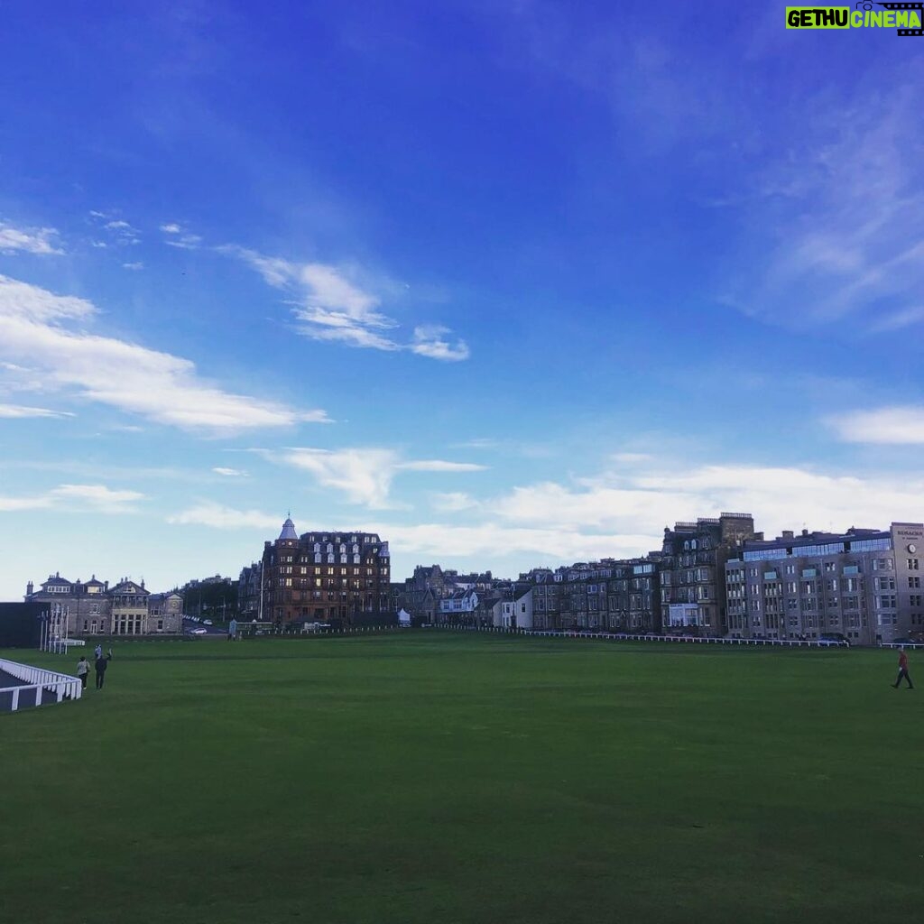 Dave Farrell Instagram - To say Scotland, and particularly St Andrews, is one of my favorite places on the planet would be an understatement. So happy to be back at @thehomeofgolf for this year #dunhilllinks ! Enjoyed a wonderful Monday practice round with @bradleywillsimpson , Mr Tyson, and Mr Edwards. Today, @kingsbarnsgolflinks is on the agenda. Tournament starts Thursday… I’m feeling good things coming! @dunhilllinks