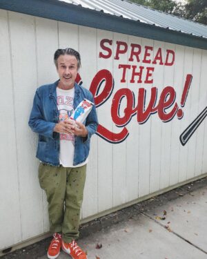 David Arquette Instagram - The @realbozotheclown #coffee is now shipping from @breakfastatdominiques link in bio #spreadthelove