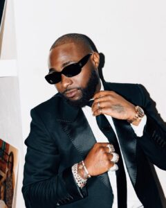 Davido Instagram - Let love rule ⏳🌎💨❤️ Hamptons, New York
