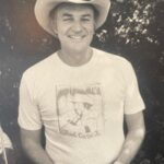 Deana Carter Instagram - Thinking of my Daddy today…would’ve been his 89th #Birthday ❤️🎂 SO blessed he was ours & we were his. 💝