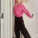 Debbie Gibson Instagram – My favorite pink sweater and me 💞

Post Show Friday Night 12/8 🎵 

Swipe for all the variations on the theme🍸

#wednesday #wednesdaymotivation #sweater #sweaterweather #stellamccartney 

Shout out to @Skyla.Ann at @stellamccartney in LV for helping me pick the perfect fit … cute but just baggy enough to feel cozy ! We had FUN finding it 💗 Burbank, California