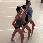 Deborah Colker Instagram - Sextou💪 Corrido de Cão Sem Plumas de hoje, um dos últimos ensaios completos antes de irmos para Lisboa! Ingressos disponíveis no site do Teatro Tivoli BBVA @teatrotivolibbva @deborahcolker
