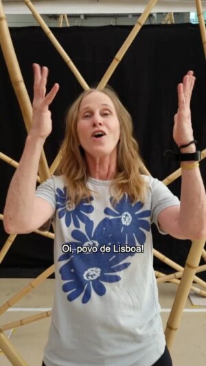 Deborah Colker Instagram - Olá Lisboa!
Estou feliz em anunciar dois espetáculos muito especiais que tive a honra de dirigir. O primeiro é “Cão Sem Plumas”, apresentado pela minha companhia, que acontecerá de 21 a 23 de novembro no Teatro Tivoli BBVA. E o segundo é o belíssimo espetáculo “OVO” do Cirque Du Soleil, que estará em cartaz de 20 a 30 de dezembro no Altice Arena.
Convido todos vocês a se juntarem a mim para vivenciar esses momentos únicos!

 #lisboa #art #cirquedusoleil