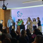 Deborah Colker Instagram - Nesse final de semana, tive a alegria de participar do 4º Congresso Debra Brasil para compartilhar pesquisas, experiências e descobertas sobre Epidermólise Bolhosa. É muito gratificante poder integrar essas conversas tão importantes, que trazem luz à EB e também mostram a paixão pela missão de buscar diferentes formas de cura. #congressodebrabrasil #EB #debrabrasil #epidermolisebolhosa #congressoeb #cuidadoscomeb #avançosnasaúde