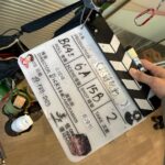 DeeGor Ho Instagram - ‼️陰目趣事分享 請俾趣🫶🏻‼️ 電影拍攝之前 佢地安排咗我去學劍 試吓啲威也武打動作 而我就FF問導演 你估可唔可以試下啲 類似浪客劍心個啲動作嘢 @dickson_1230 :「你做到緊係正㗎！」 果然羅馬非一日建成 莫講羅馬羅湖我都未過到😭（片一） 第一次見識到戶外吊威也係點做到😲（片二） 係條又窄又焗嘅走廊 滑行咗好多次 所以辛苦晒各位師傅🥹（片三） 其實佢係第37屆金像獎 「專業精神獎」得主 「Pauline 楊容蓮女士」茶水工❤️ 佢同過大把猛人前輩對過戲😎 🥹簡直係成就解鎖 可遇不可求嘅機會 導演好嘢～有啲掛住Pauline XO醬😋（片四） 對不起慈雲山的街坊們 半夜天台大叫小太郎打擾咗大家 令大家誤會有癡線佬半夜大叫「史泰龍」 引起FB街坊群組討論 嗌咗一兩take之後… 我有改為盡力細聲地大叫🙏🏿🥺 多謝忍耐🙈 （片五） 呢個係第一次試飛嘅片 不過暫時未飛出街嘅 之後飛出去個個馬路街景畫面… （忘記咗影低添）（片六） 原來咁樣俾人抽起撞落塊板 係好好玩😂因為咁撞落去係唔痛㗎 有晒機關安全措施 不過抽我過去嘅師傅們就勁辛苦啦🙈 所以都係唔好咁貪玩🫡 （片七） 今日睇返原來係西瓜斬西瓜🫠 呢個互相殘殺嘅畫面 好暴力 而呢take係少有嘅斬中晒😎 不過好似由於high speed嘅關係 而我用力斬時好自然咁謎咗眼一下 結果變咗high speed西迷眼😑 Fail😮‍💨（片八） 呢抽動作是咁的 大步跨三級樓梯（師傅抽起我） -> 踩扶手 -> 再踩樓梯中間個扶手 -> 再踩右邊牆 -> 再踢兩腳空氣 -> 再踩左邊牆 -> 再自轉一圈 -> 一嘢斬落去！Patrick小雞雞位置 係我認為自己稍為做得比較流暢嘅動作場面🙈 唯一做得唔好… 係斬唔中Patrick小雞雞😈（圖九） 其實點解叫以靜制動？ 因為🤣監製佢地幫部戲求籤 籤文寫要「以靜制動」 亦順便保密個戲名先🤣🤣🤣（圖十） 遲下再分享❤️其他感受 你地睇完笑得開心 記得介紹俾朋友 多多支持 #陰目偵信 為我地爭取多啲場次 見到大家🦾 其實比起Error 本地新導演 更加需要大家支持同鼓勵 冇新導演又何來換到新演員演出機會？ ❤️‍🔥❤️‍🔥❤️‍🔥有你有我！守住平安樓！