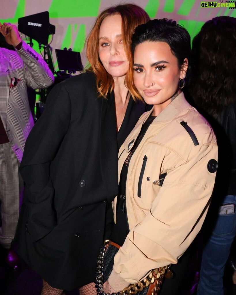 Demi Lovato Instagram - Thank you @stellamccartney for a great night 🖤💫